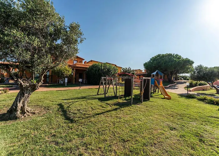 Comfy With Pool דירה