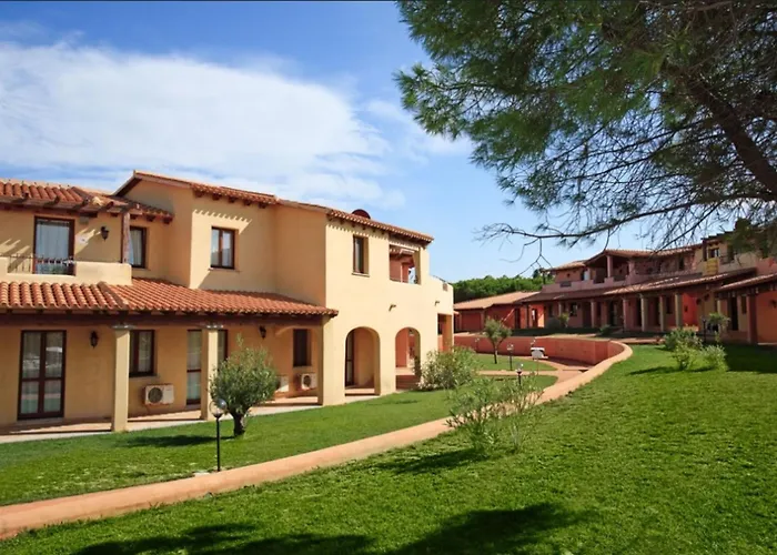 Comfy With Pool Apartamento Aglientu