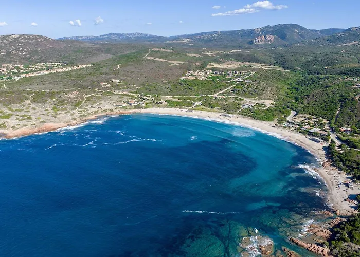 Comfy With Pool Apartamento