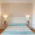 Comfy With Pool Apartman *