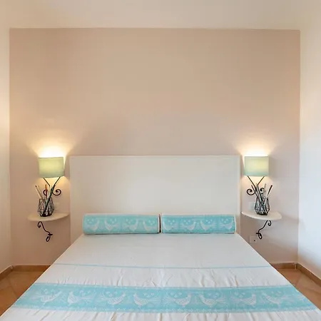 Comfy With Pool Apartment *