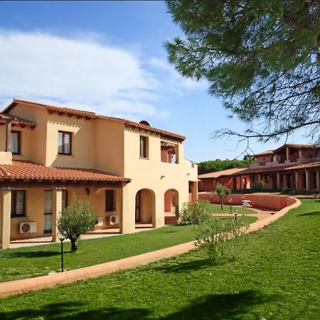 Comfy With Pool Apartment Aglientu